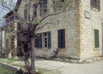 الصورة أحد مباني العصفورية في الحازمية